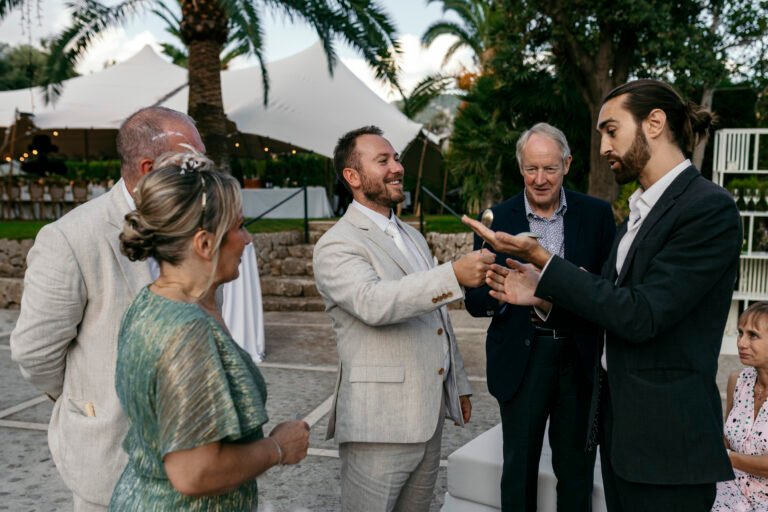¿Qué magos recomiendas en Mallorca para bodas y celebraciones? Guía 2026